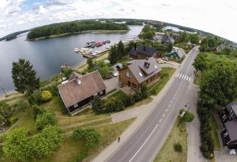 Augut  s Zurlien  s apartamentai has Balcony rooms