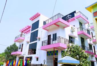 Zara Homestay Santiniketan has Balcony rooms