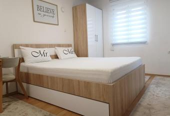 Apartment SUNSET has Balcony rooms