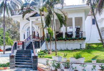 White House 5BHK Villa has Balcony rooms