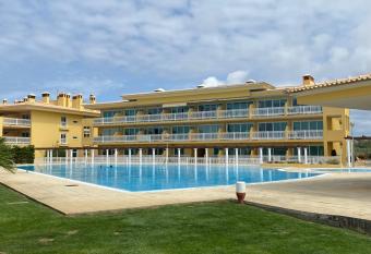 Santa Lovers allows 18 year olds to book a room