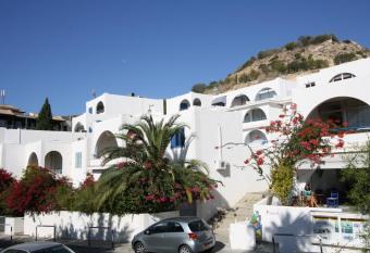 Pissouri Beach Apartments has Balcony rooms