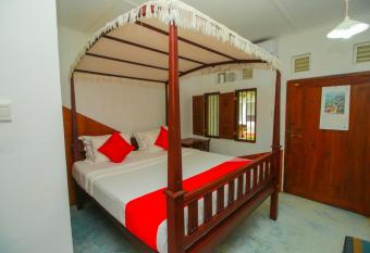 Hotel Nawathana has Balcony rooms