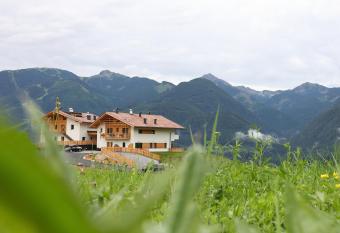 Agriturismo Maso Schneider has Balcony rooms