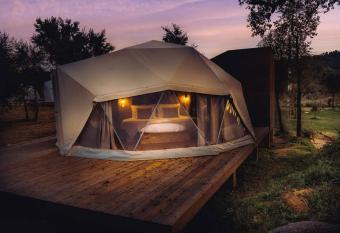 Gavi  o Nature Village allows 18 year olds to book a room