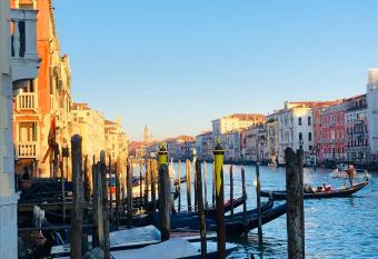Ca Dode Grand Canal allows 18 year olds to book a room