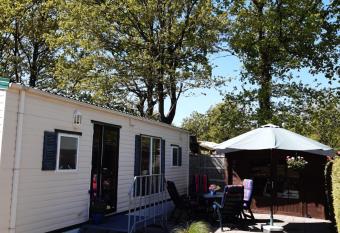 Chalet 15  allows 18 year olds to book a room