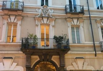 Via Garibaldi 31 Suites allows 18 year olds to book a room