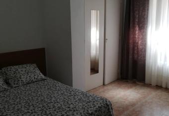 Hostal Sol celeste allows 18 year olds to book a room