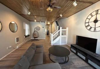        Modern Coed Dorm in Harrisburg        allows 18 year olds to book a room