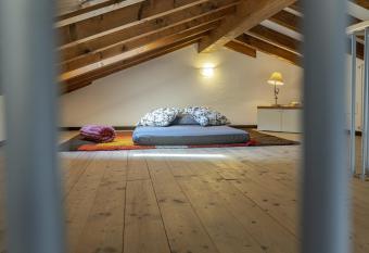 Da Perry has Balcony rooms