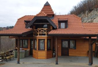   obotska idila has Balcony rooms
