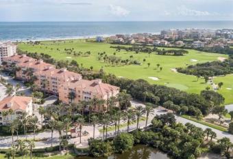 Palm Coast, Fl 2bd 2br Beach Villa! Walk To The Ocean! allows 18 year olds to book a room