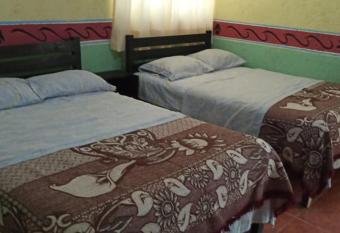 El Port  n de Cort  s allows 18 year olds to book a room