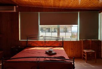 Cozy airport studio 2 has Balcony rooms