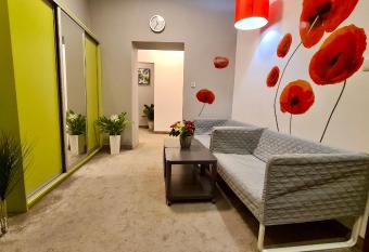 Hostel Moderna Rest allows 18 year olds to book a room