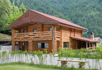 Resort 7 Crai - Cabana Tamas has Balcony rooms