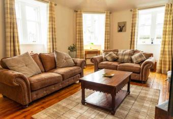 Spacious city centre apartment full of character allows 18 year olds to book a room