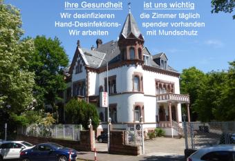 Hotel am Berg has Balcony rooms