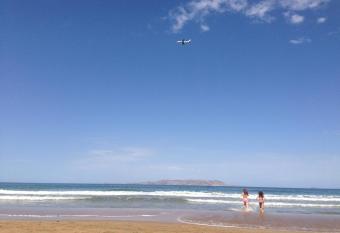 Sunny Villa by the beach Gournes has Balcony rooms