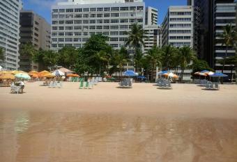 Flat em Boa Viagem- Acaiaca has Balcony rooms