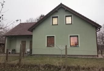 Apartm  n 99 Klec allows 18 year olds to book a room