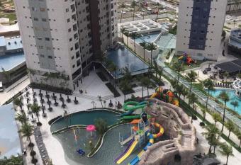 Apartamento Vista Mar Salinas Premium Resort allows 18 year olds to book a room