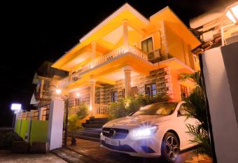 PINNACLE MIST , CALANGUTE BEACH ROAD has Balcony rooms