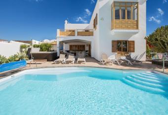 Villa Lea has Balcony rooms