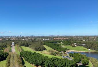 Parkside City View Apartment in Sydney Olympic Park has Balcony rooms
