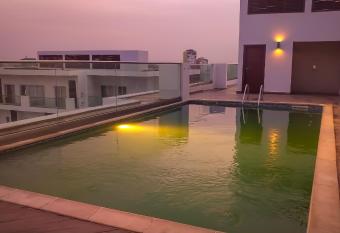 The Gallery by Woodbury Luxury Apartments allows 18 year olds to book a room