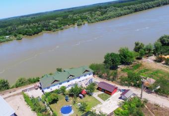 Pensiunea Zelezneac has Balcony rooms