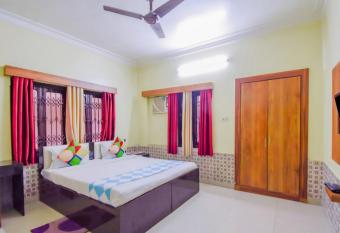 Orient Residency has Balcony rooms