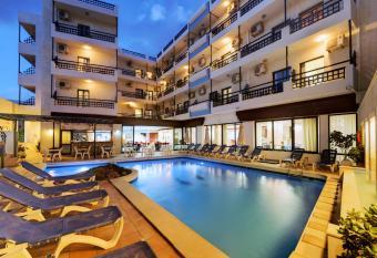 Agrabella Hotel allows 18 year olds to book a room