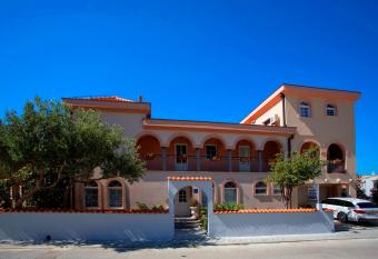 Villla Brigitte Tu  epi has Balcony rooms