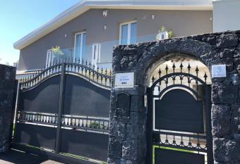 Casa Vacanze La Conca has rooms with a private hot tub