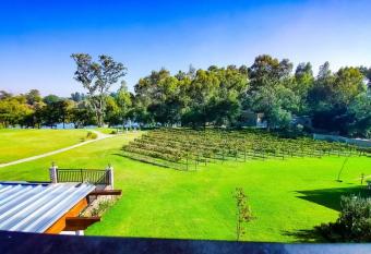 Exquisite Pont de Val Riverside Escape Apartment allows 18 year olds to book a room