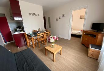 Le Go  land has Balcony rooms