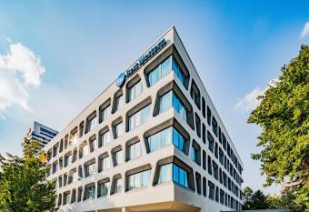 Best Western Hotel Arabellapark Muenchen has Balcony rooms