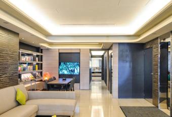 HUB HOTEL Tucheng allows 18 year olds to book a room