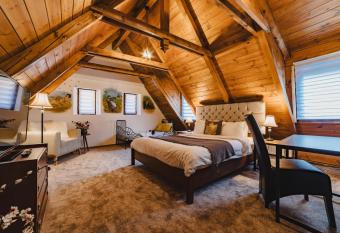 Albert Residence with Parking allows 18 year olds to book a room