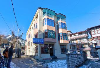 HOTEL ROYAL Manali has Balcony rooms