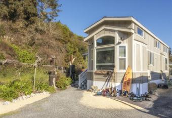 H - Blue Pacific has Balcony rooms