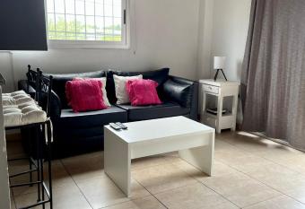 Punto Maschwitz Alquileres - Departamento dos ambientes allows 18 year olds to book a room