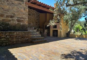 Casas da Cabrieira has Balcony rooms