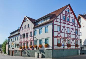 Hotel Gasthof Zum R  ssle allows 18 year olds to book a room