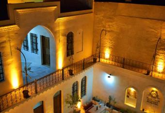 HASBAHAN KONUKEV  &BUT  KOTEL has Balcony rooms