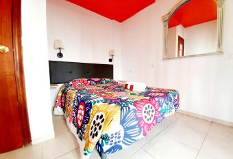 Arc House Ribera Only Adults allows 18 year olds to book a room