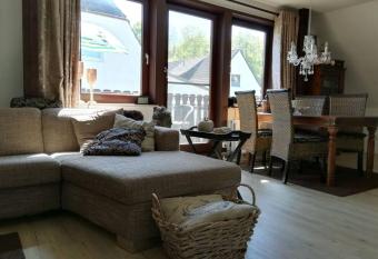 2 Zimmer Ferienwohnung Scharbeutz Oase has Balcony rooms