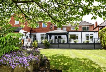 Maryland allows 18 year olds to book a room